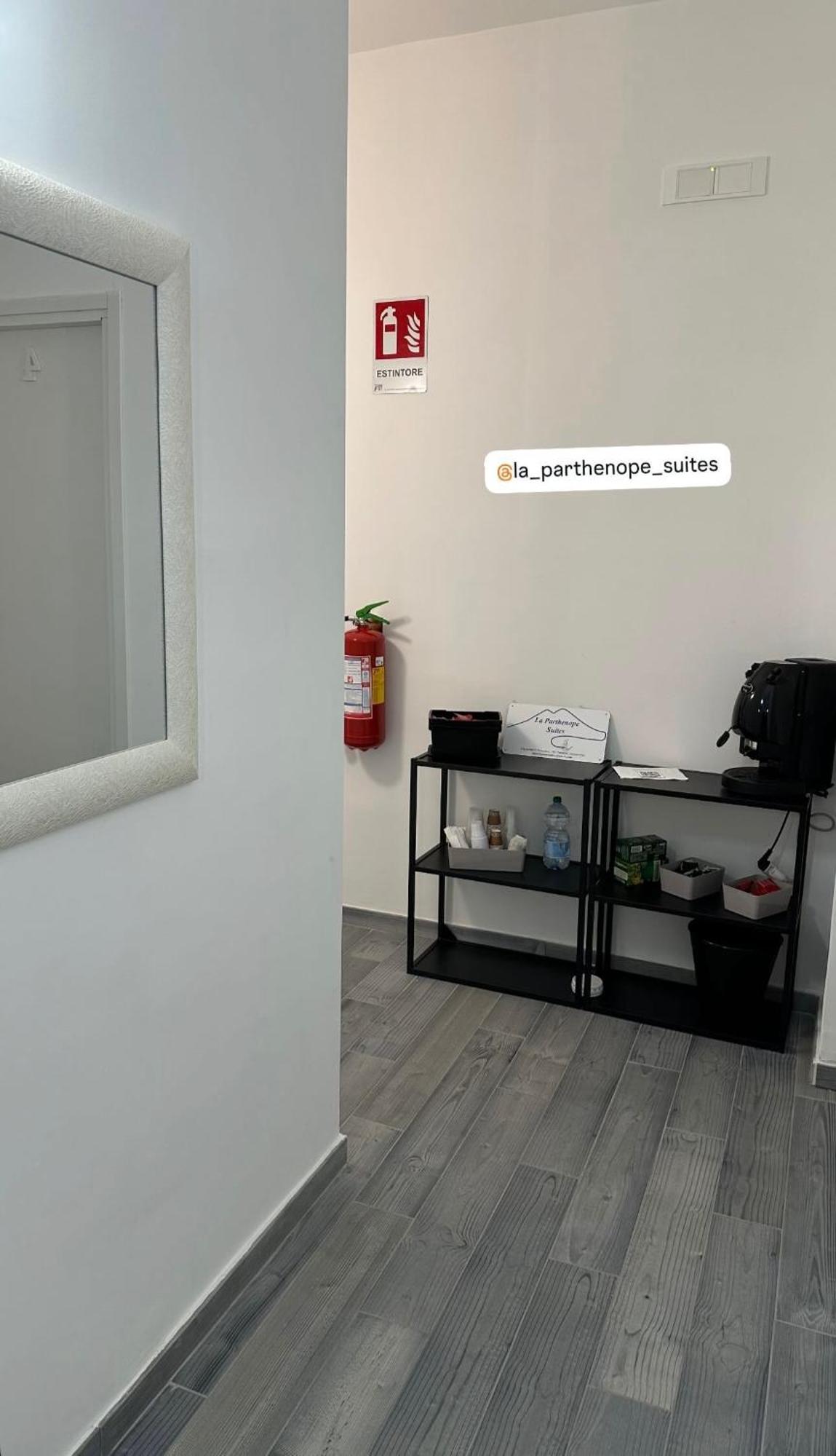 La Parthenope Suites ポルティチ エクステリア 写真