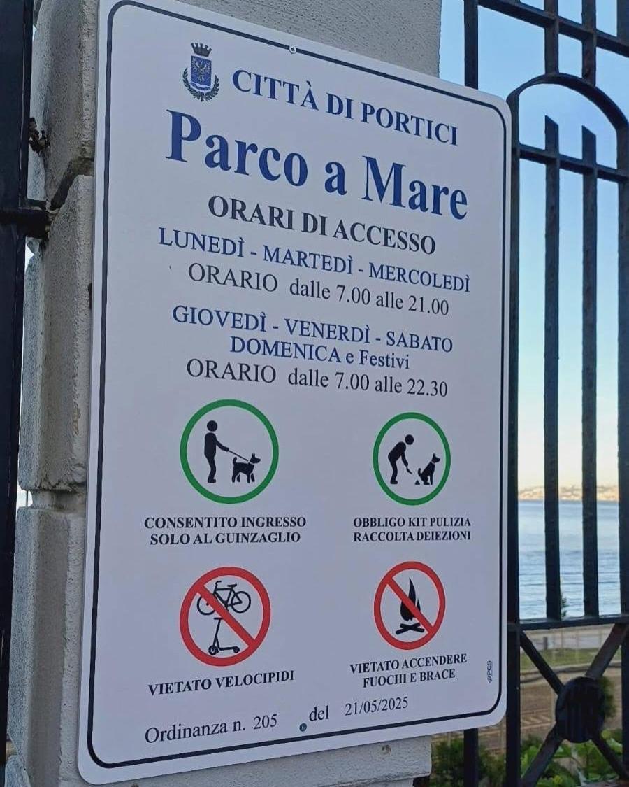 La Parthenope Suites ポルティチ エクステリア 写真